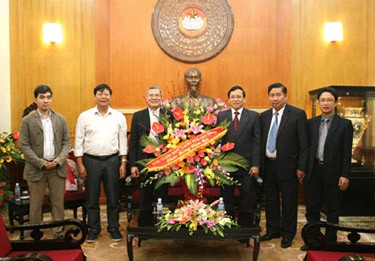 Vietnam Fatherland Front delegation pays Christmas visit to Lang Son – Cao Bang diocese - ảnh 1